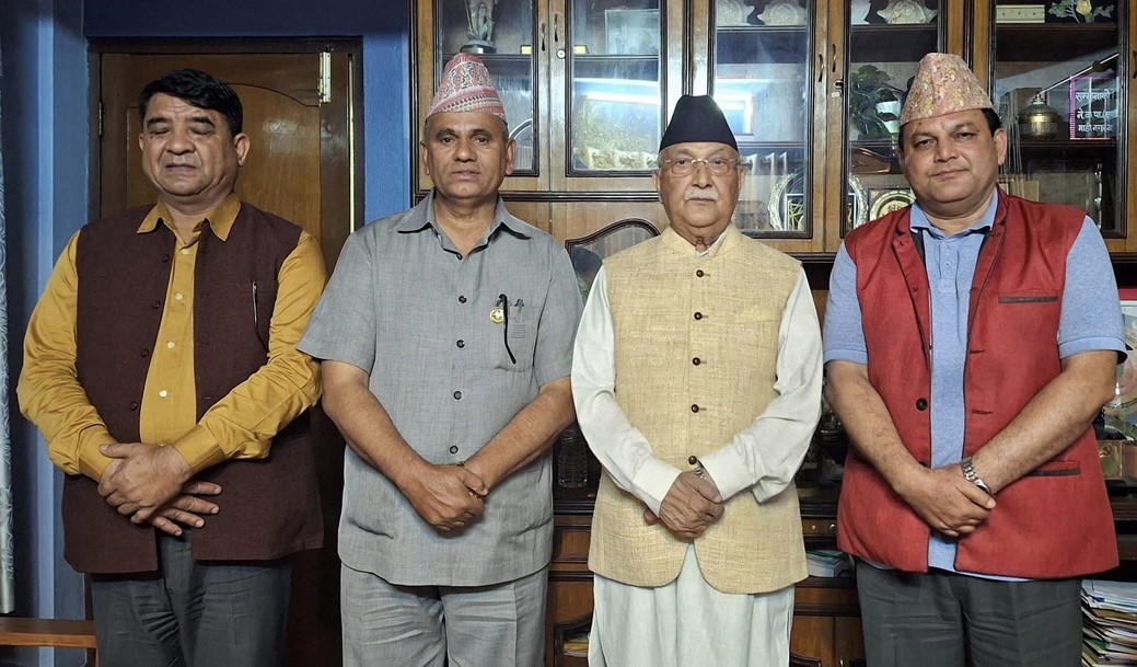 मुख्यमन्त्री सोडारीलाई विश्वासको मत दिनलाई हतार नगर्न रावललाई ओलीको निर्देशन
