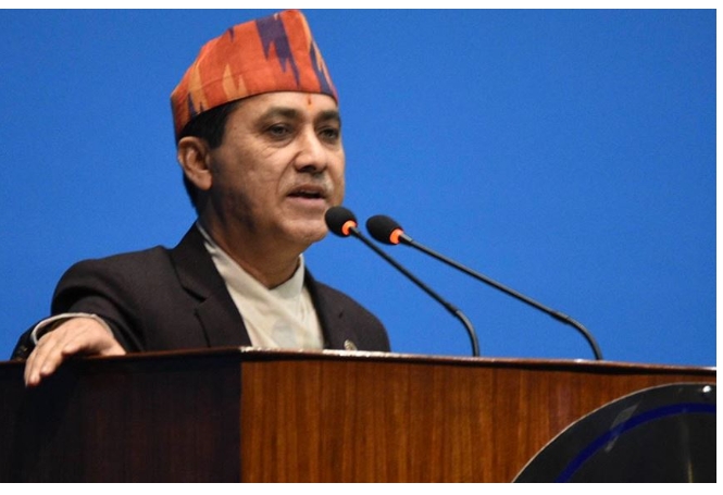 गृहमन्त्रीले गिरीबन्धुको फाइल खोल्न होइन बोल्न पनि सक्नु हुन्न : विश्वप्रकाश शर्मा