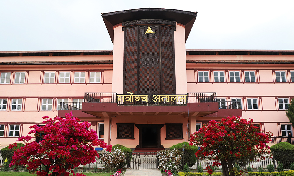निजामती कर्मचारीको तलब वृद्धि गर्ने फैसलाविरुद्ध पुनरावलोकनमा गयो सरकार