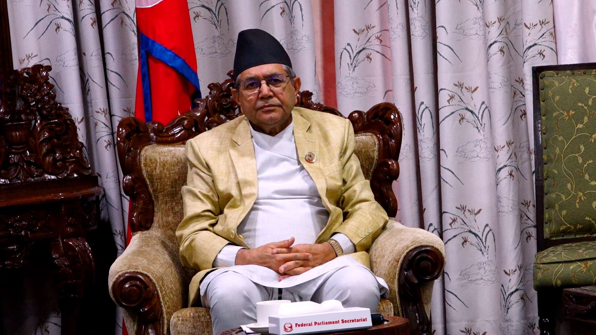 राष्ट्रिय दलका प्रमुख सचेतकसँग सभामुखले छलफल गर्दै