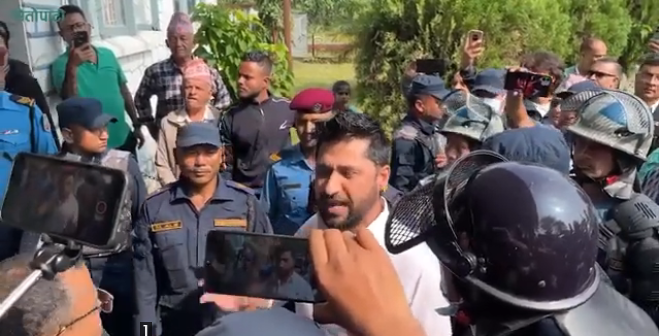 ओली सरकार रहेसम्म जनताले दुख पाइरहने छन्: रवि लामिछाने