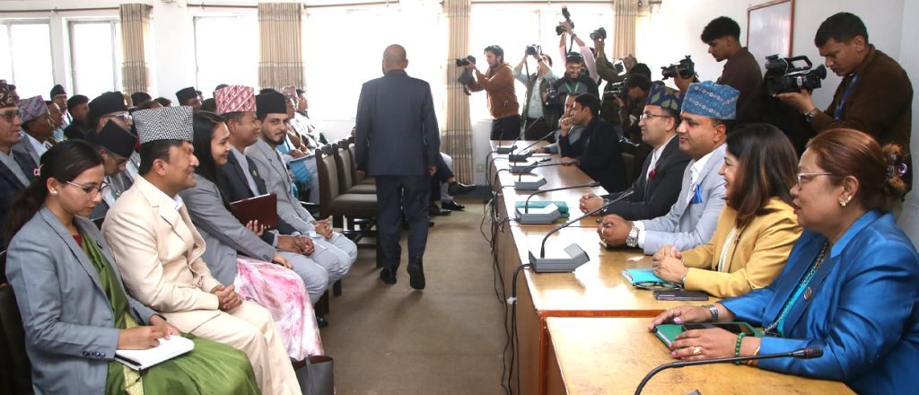 रास्वपा संसदीय दलको बैठक जारी