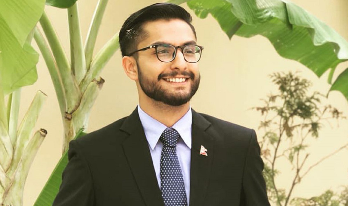 त्रिवि क्रिकेट मैदान हटाउँदैनौँ : शिक्षामन्त्री पोखरेल