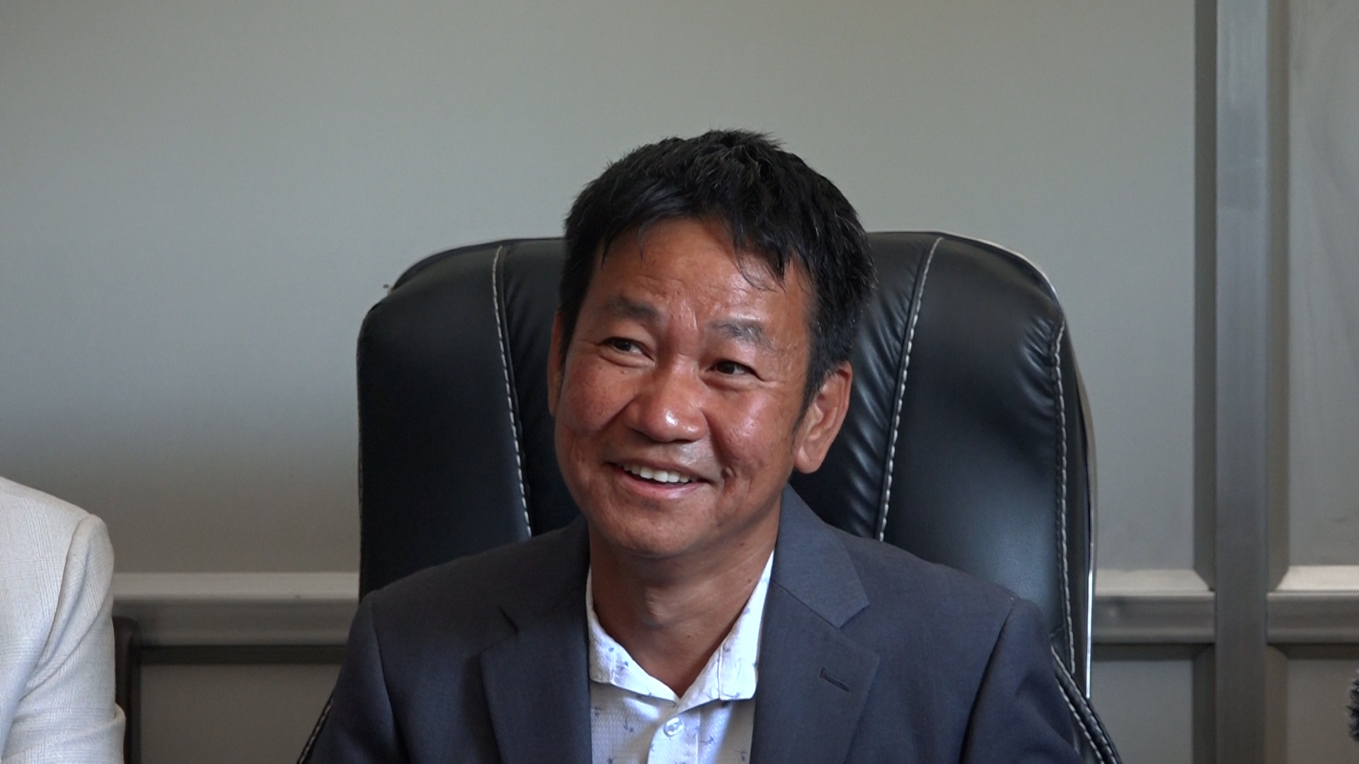 सरकारले स्थानीय बस्तीमाथि विभेदपूर्ण व्यवहार गरिरहेको साम्पाङको आरोप