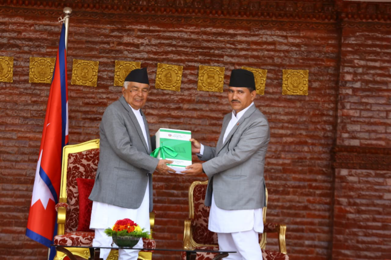 आर्थिक अनुशासन कायम गर्नुपर्नेमा राष्ट्रपति जोड