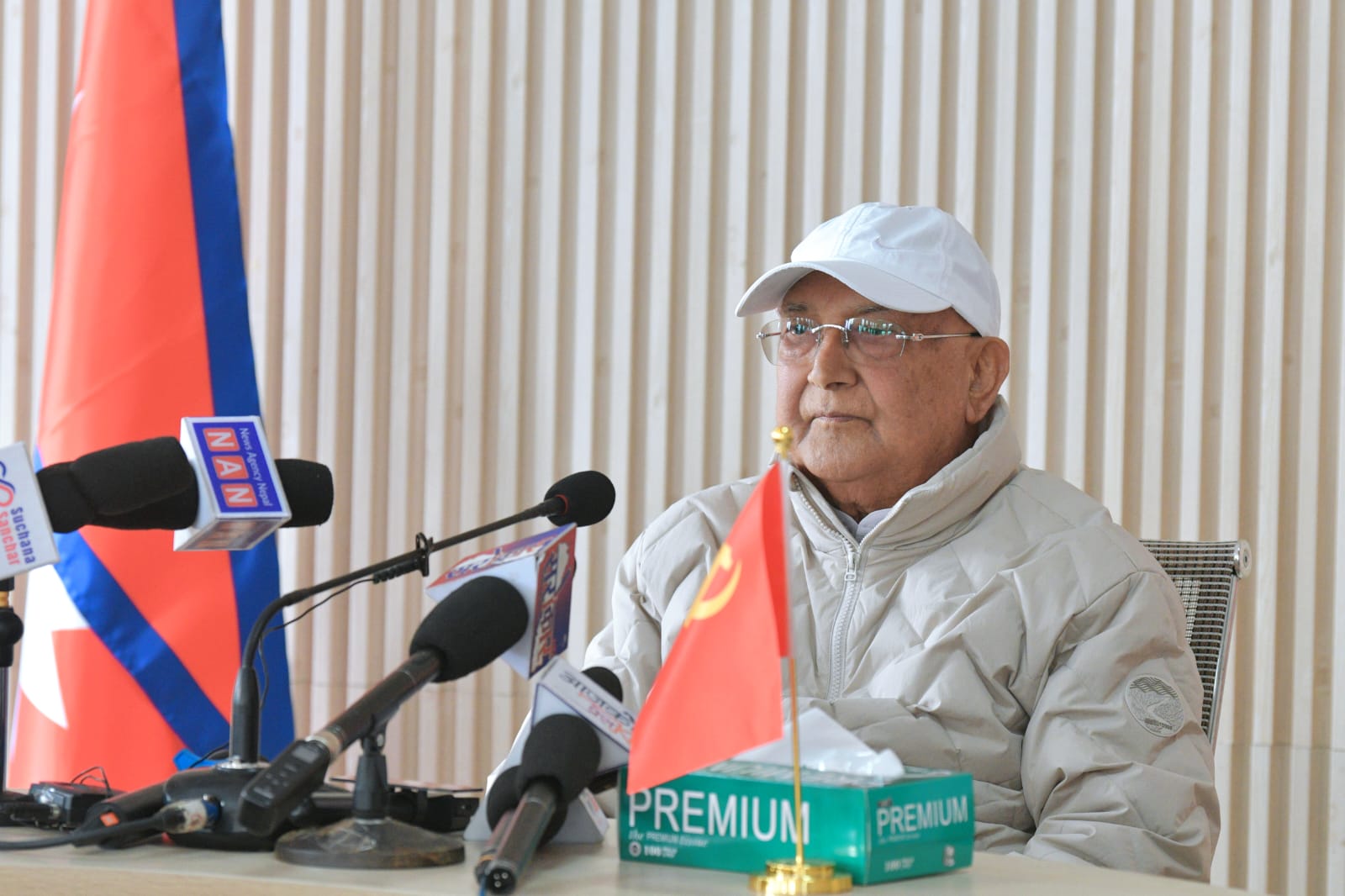 एमाले अध्यक्ष ओलीले डाके सचिवालय बैठक