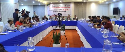 सिरहामा मोबाइल नष्ट गरिएको घटनाप्रति व्यवसायीको आपत्ति, कारबाहीको माग