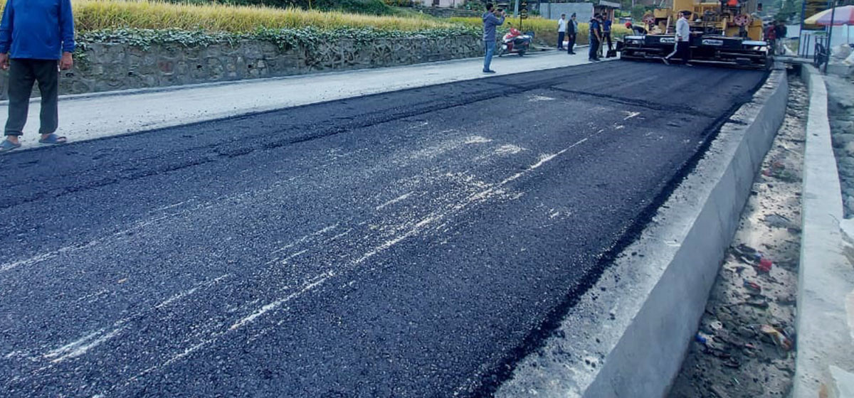 तुलसीपुर उपमहानगरमा १५ किलोमिटर सडक कालोपत्र