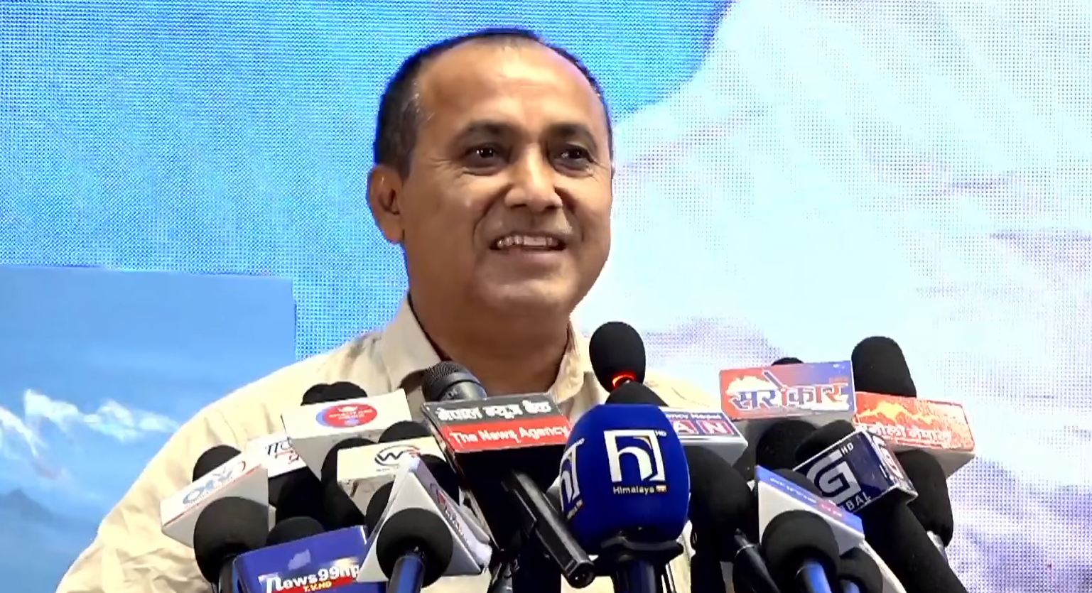 आलोचनामा केन्द्रित हुँदा पार्टी गन्तब्यमा पुग्न सक्दैन : शर्मा