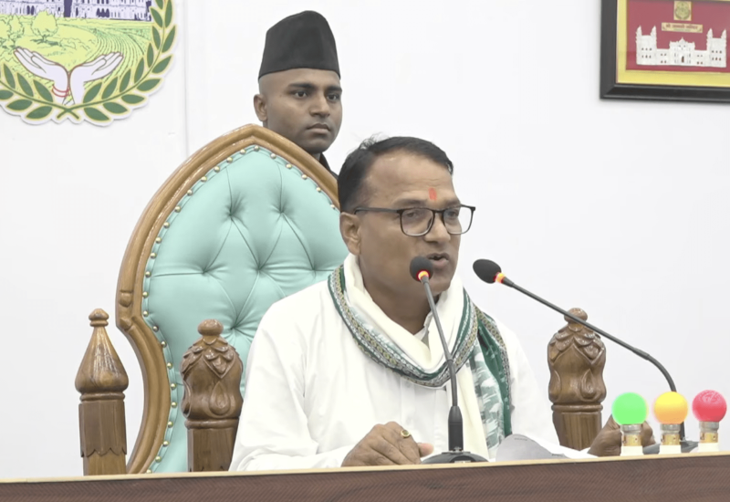 प्रहरीले घर पुर्याएपछि दुर्गा प्रसाईँको कडा अभिव्यक्ति : ‘यो सरकार नेपालीहरूको होइन’