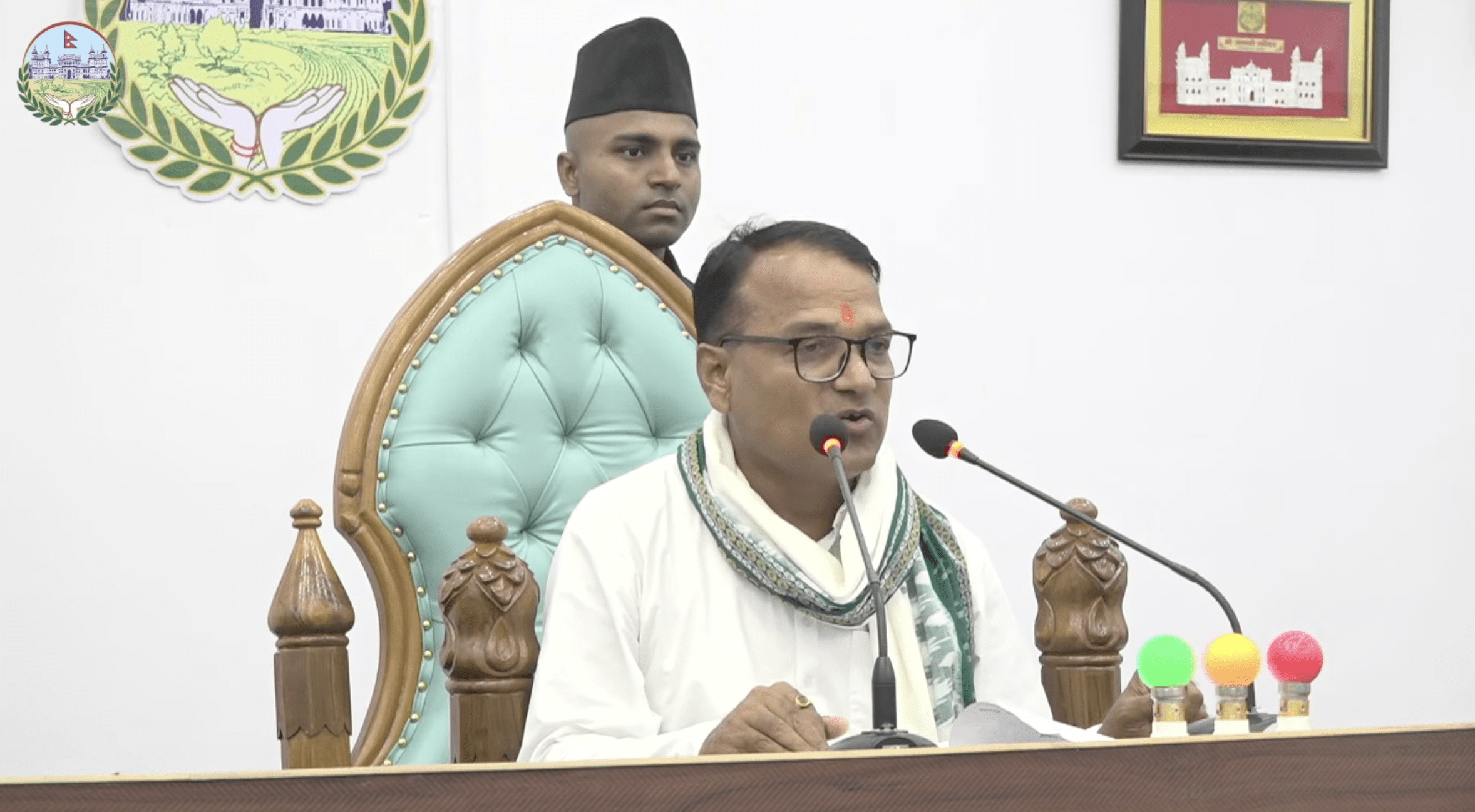 प्रहरीले घर पुर्याएपछि दुर्गा प्रसाईँको कडा अभिव्यक्ति : ‘यो सरकार नेपालीहरूको होइन’