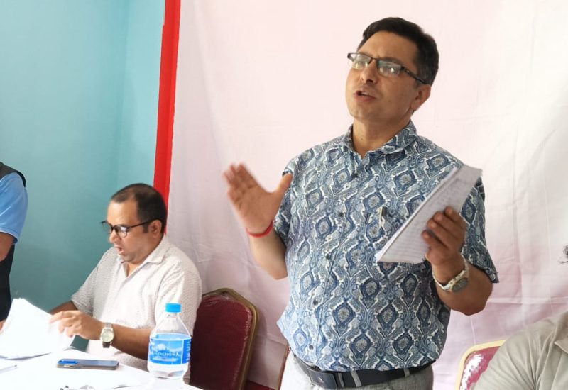 सरकारको ध्यान बाढी पीडितको उद्धारमा गएन, कसरी मिलाएर फोटो खिच्ने भन्नेमा ध्यान : माधव ढुङ्गेल