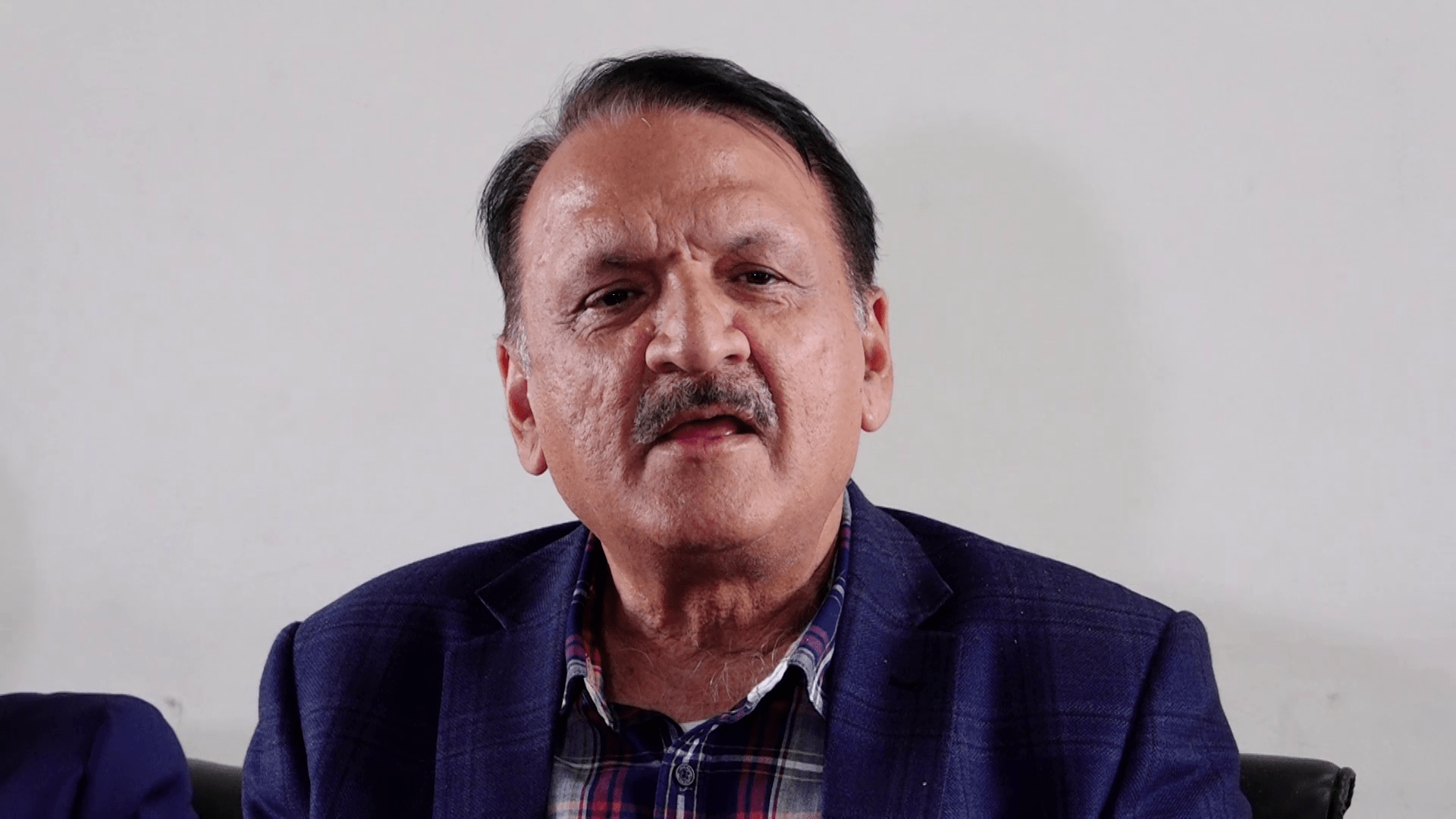 देउवाको स्वागतका लागि विमानस्थलमा उपस्थित हुन नेताकार्यकर्तालाई महतको आह्वान