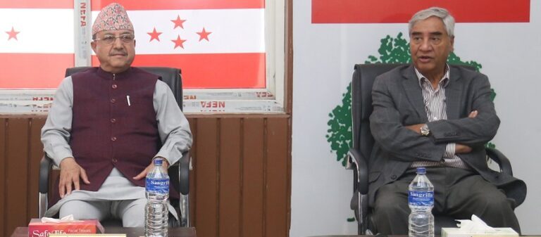 शेरबहादुर देउवा र पूर्णबहादुर खड्काले सर्वोच्चमा दर्ता गराए रिट