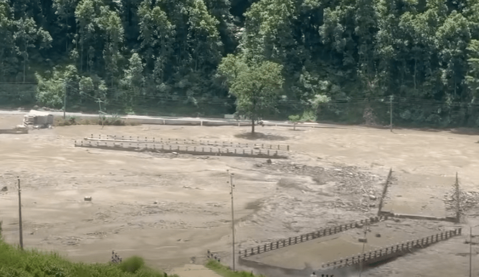 रसुवा बाढी : रौतहटका सम्पर्कविहीनमध्ये ६ जना भेटिए, प्रहरीसहित १० जना अझै बेपत्ता