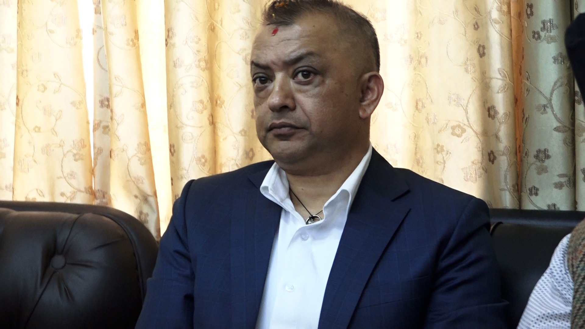 सरकारले मात्र सबै कुरा जान्दछ भन्ने मानसिकता त्याग्नुपर्छ : गगन थापा