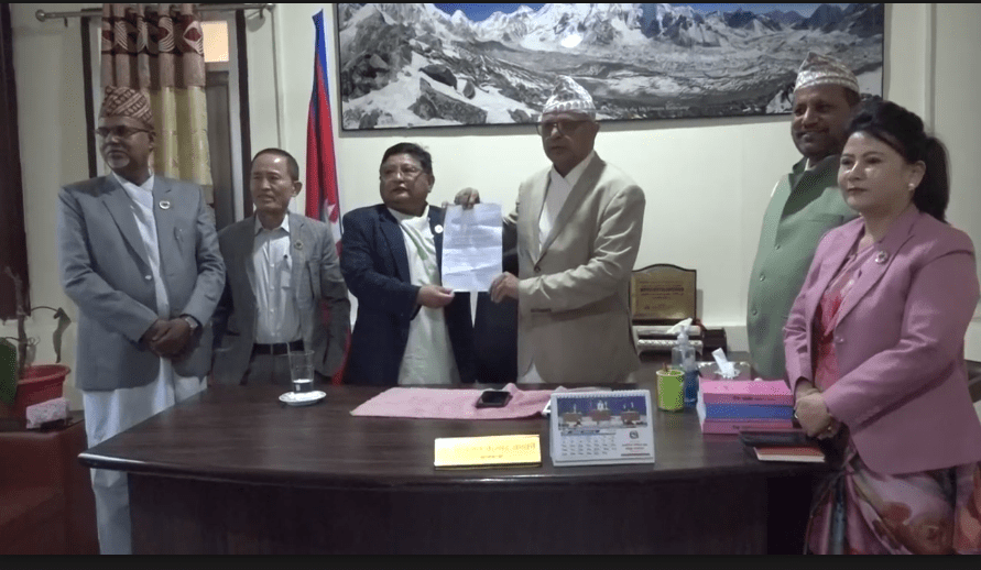 कोशी सरकारबाट नेपाली काँग्रेसका ४ मन्त्री र एक राज्यमन्त्रीले दिए सामुहिक राजीनामा