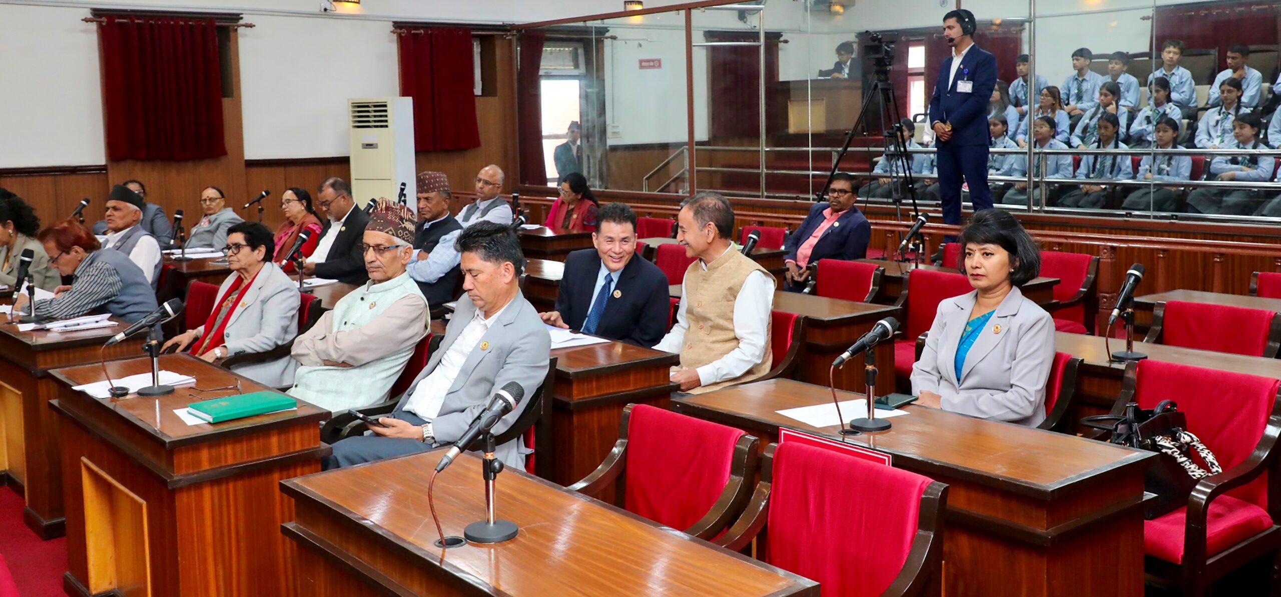 राष्ट्रिय सभा बैठकमा पाँच मन्त्रीले जवाफ दिँदै
