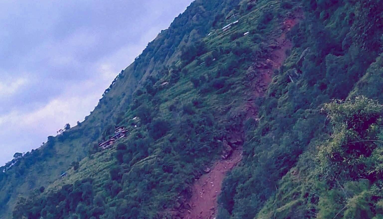 रोल्पामा पहिरोमा पुरिएका १० मध्ये एक जनाको शव फेला