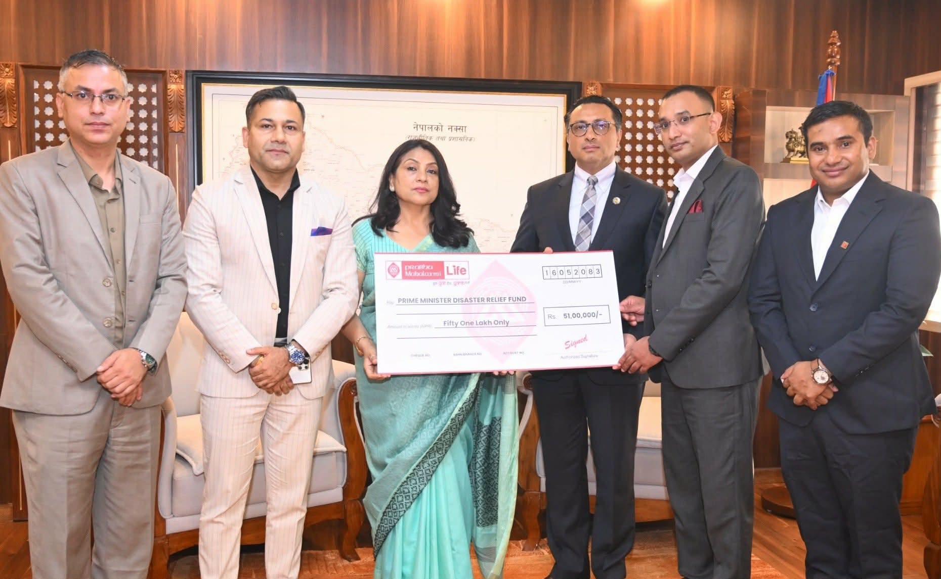 भोटेकोशी बाढीपीडितका लागि प्रभु महालक्ष्मी लाइफको ५१ लाख सहयोग