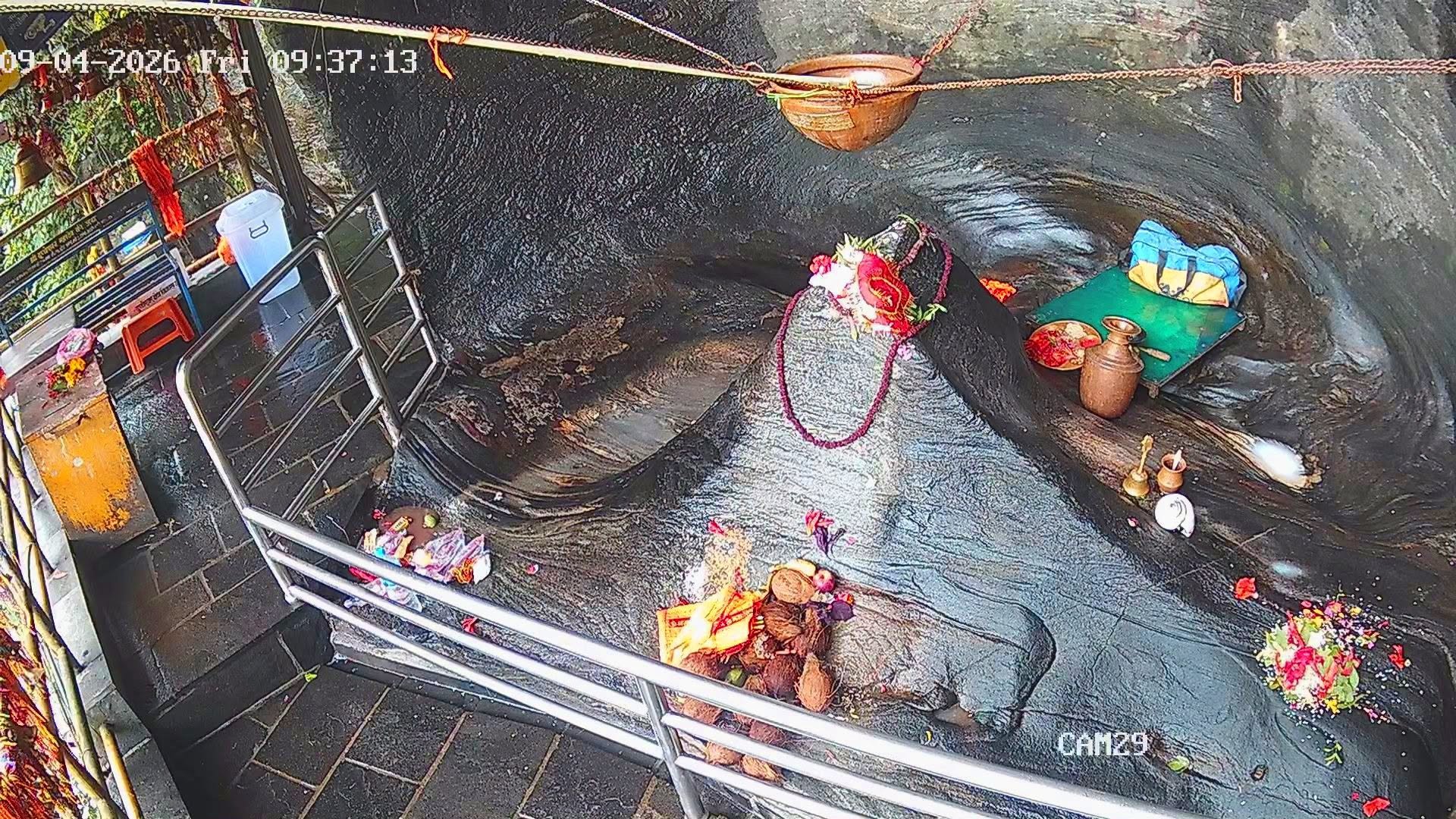 दुप्चेश्वर धाममा शुक्रबार ४ हजार ४१५ रुपैयाँ भेटी संकलन