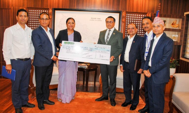 भोटेकोशी बाढीपीडितका लागि नेपाल टेलिकमका कर्मचारीद्वारा २ करोड २ लाखभन्दा बढी सहयोग