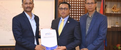 भोटेकोशी बाढीपीडितका लागि रिलायबल नेपाल लाइफको ५१ लाख सहयोग
