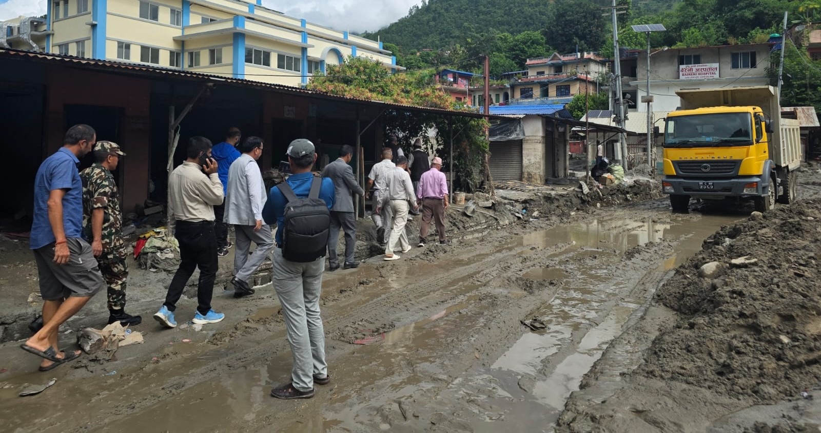 सडक सञ्चालन र पुनर्स्थापनालाई प्राथमिकतामा राखेर काम भइरहेको छ : मुख्यमन्त्री थापा