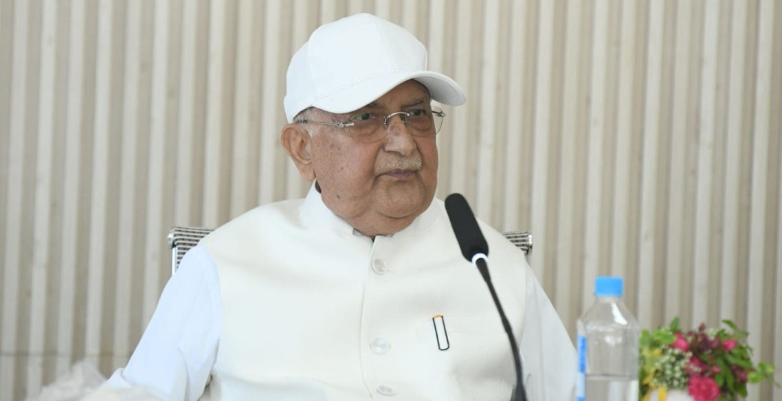 आन्तरिक मतभेद बिर्सेर एकताका साथ अघि बढ्न ओलीको निर्देशन