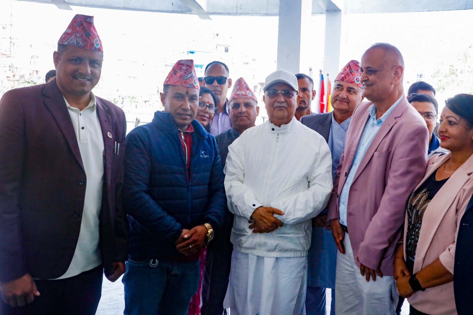 सरकारले सुरक्षाकर्मी हटाएपछि एमाले मुख्यालयको सुरक्षा जिम्मा अब पूर्वसैनिक तथा प्रहरी संगठनलाई
